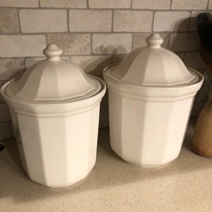 Pfaltzgraff White Heritage Flour canister set (only)